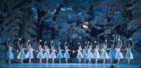 Artists of Pennsylvania Ballet in George Balanchine’s The Nutcracker™ Photo: Alexander Iziliaev