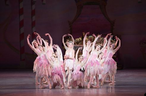 Pennsylvania Ballet Principal Dancer Lauren Fadeley and Artists of Pennsylvania Ballet in George Balanchine’s The Nutcracker™ Photo: Alexander Iziliaev